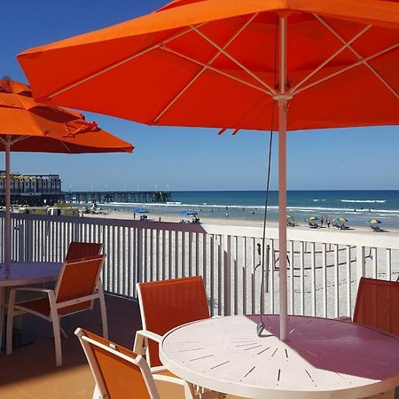 Comfort Inn & Suites Daytona Beach Oceanfront Bagian luar foto